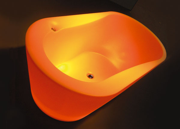 illuminated bathtub