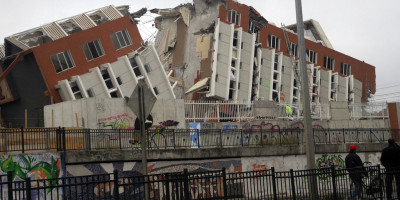 Earthquake damage and healing homes