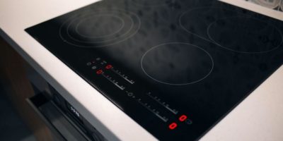 How To Choose Between a Gas and Electric Stove