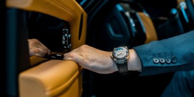 5 Benefits of Purchasing a Luxury Vehicle